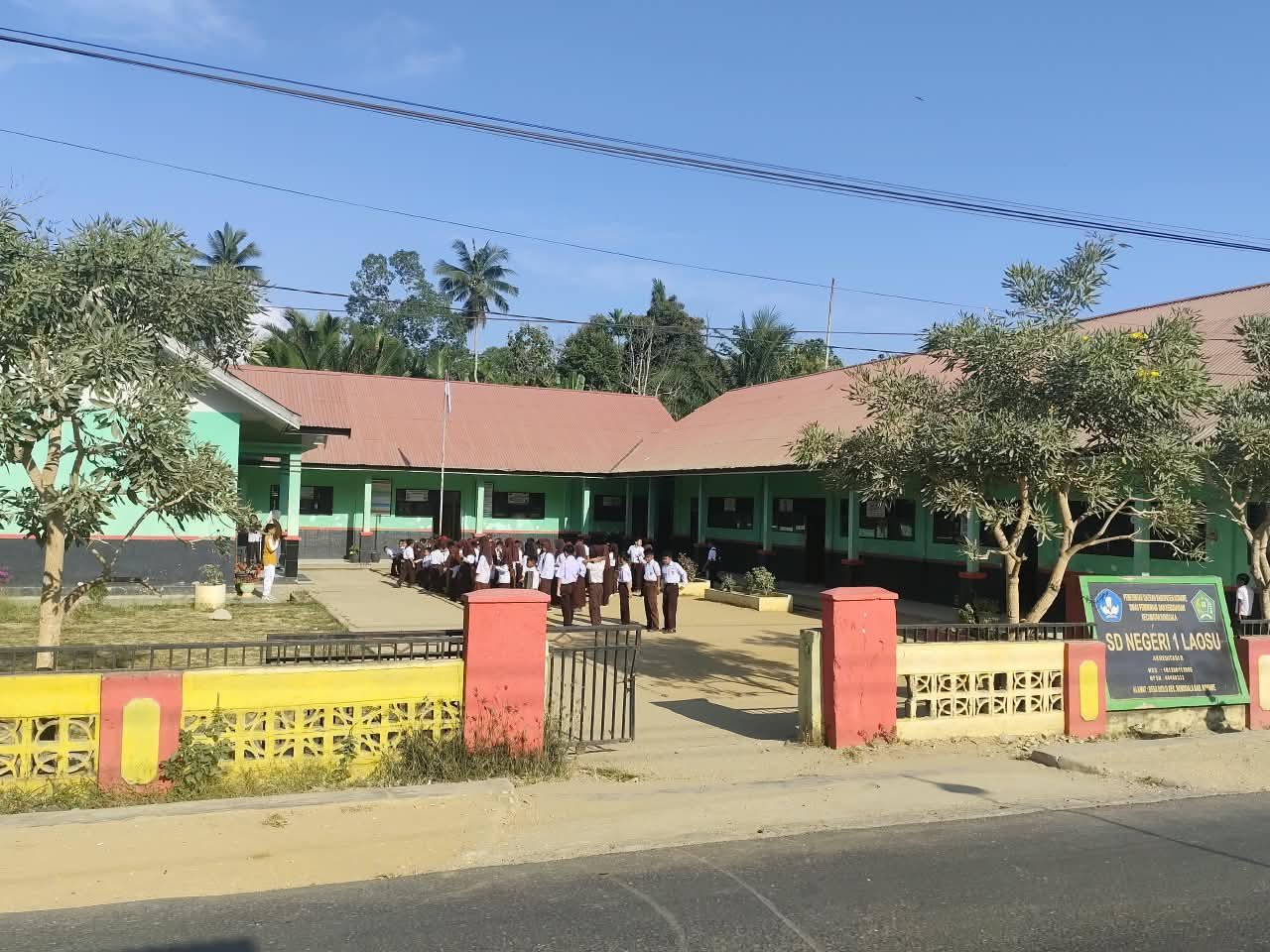 PTVM Laksanakan Program PkM Pembangunan Sarana Pejalan Kaki di Lingkungan Sekolah